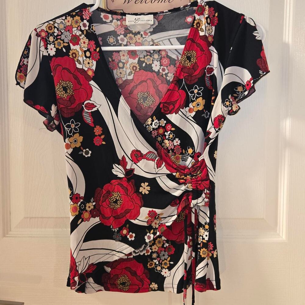 IZ Byer California Floral Wrap Top 🌹